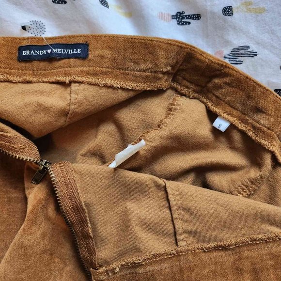 Brandy Melville Faux Suede Mini Skirt - Picture 3 of 3